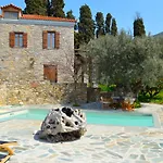 The House Of 4* Nέα Στύρα