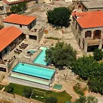 Πανσιόν The House Of