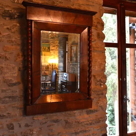 The House Of Πανσιόν 4*