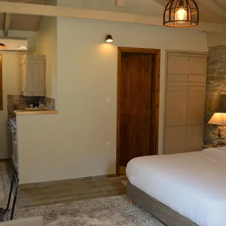 The House Of Penzion Nea Styra