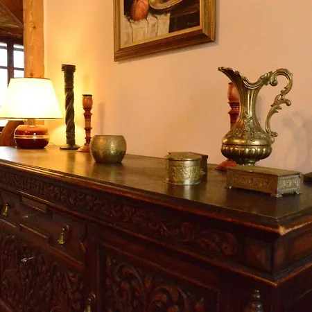 The House Of 尼亚斯蒂拉