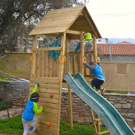 The House Of 4* Nea Styra